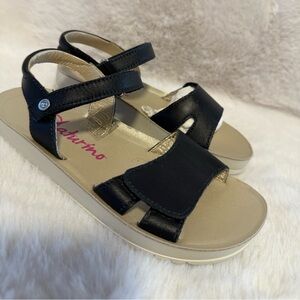 Leather sandals Naturino. New